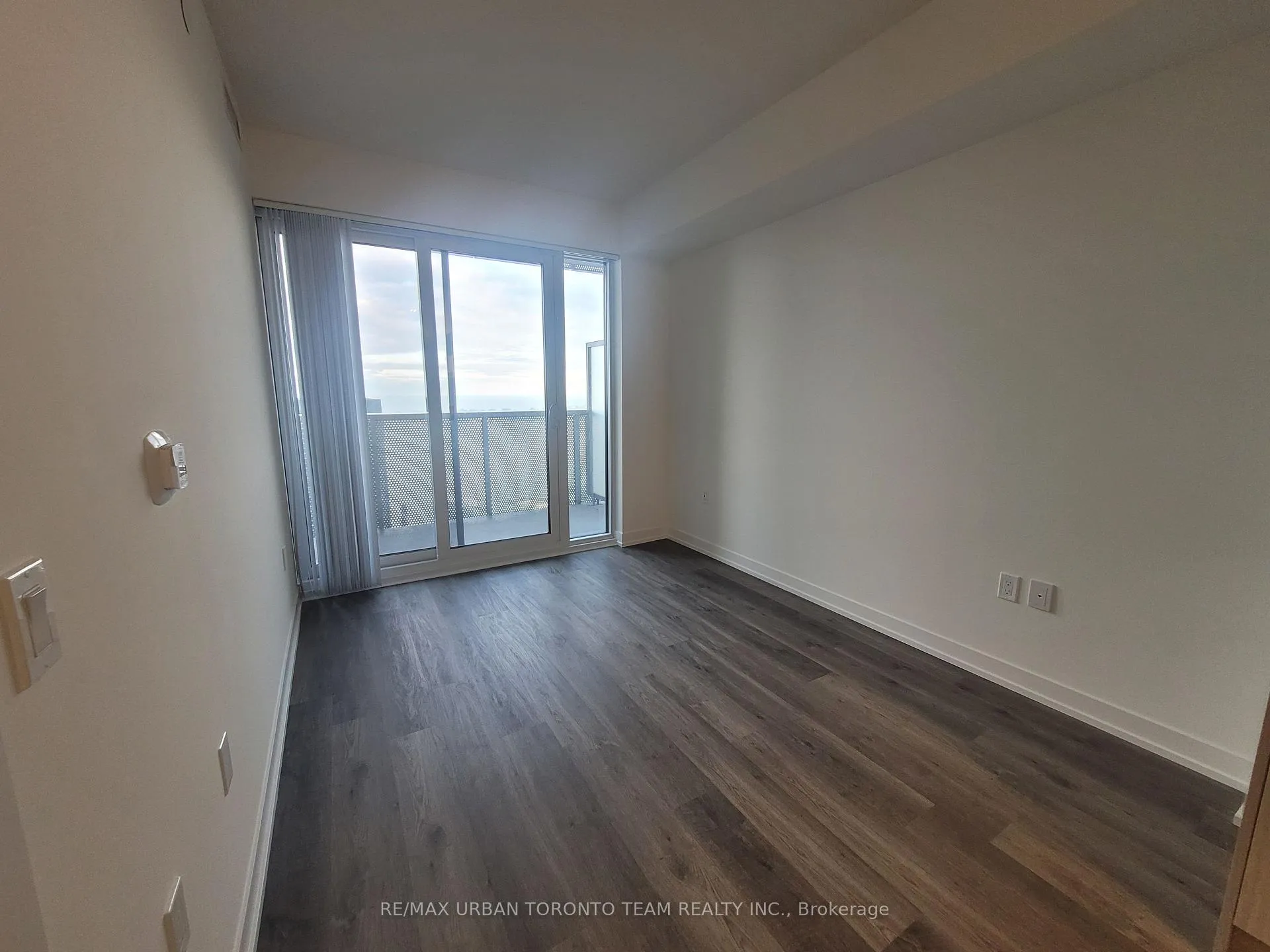 Photo 7 of Unit 4310, 55 Cooper Street, Toronto, Waterfront Communities — HOMEH