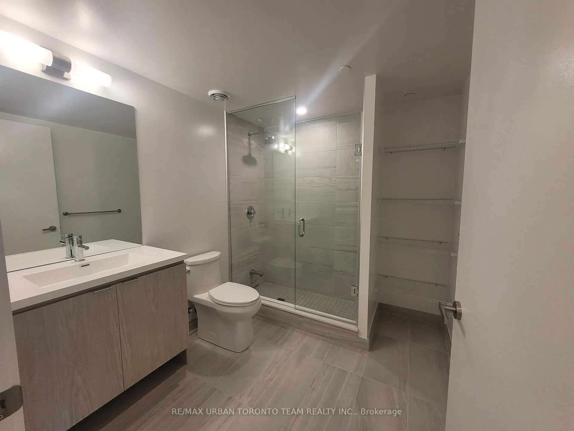 Photo 11 of Unit 4310, 55 Cooper Street, Toronto, Waterfront Communities — HOMEH