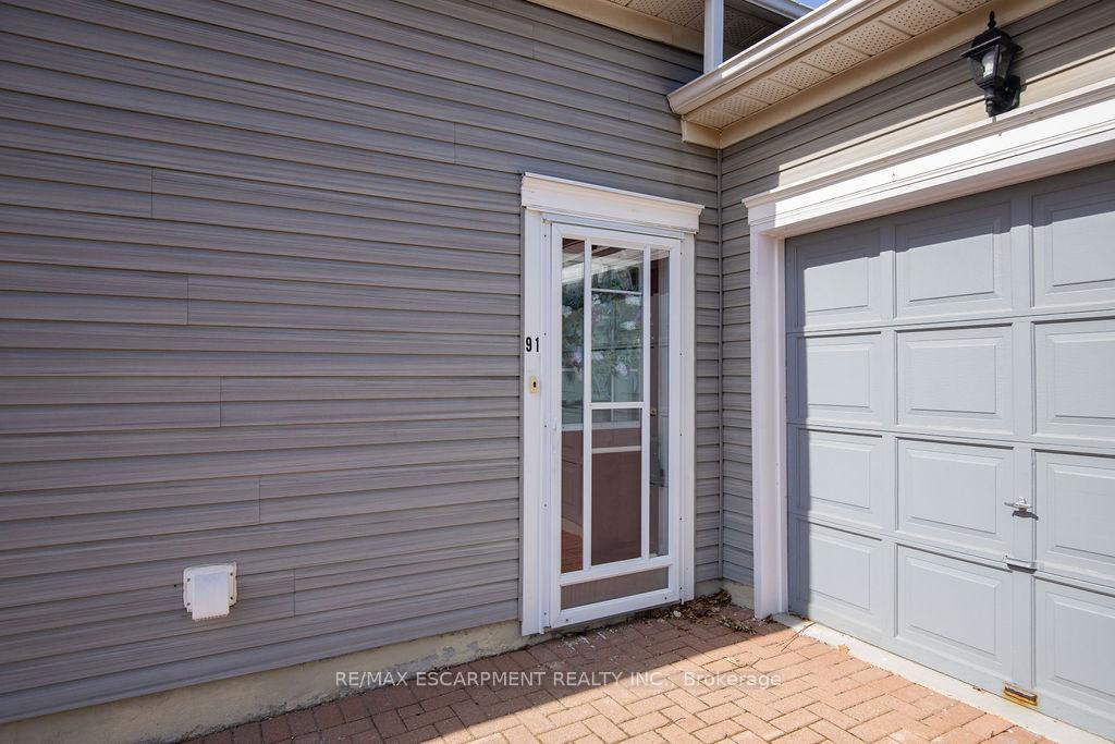 Photo 5 of 91 Silverbirch Boulevard, Hamilton, Villages of Glancaster — HOMEH