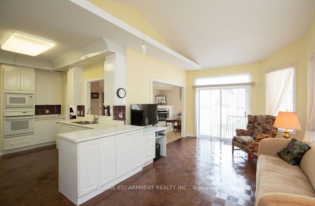 Photo 22 of 91 Silverbirch Boulevard, Hamilton, Villages of Glancaster — HOMEH