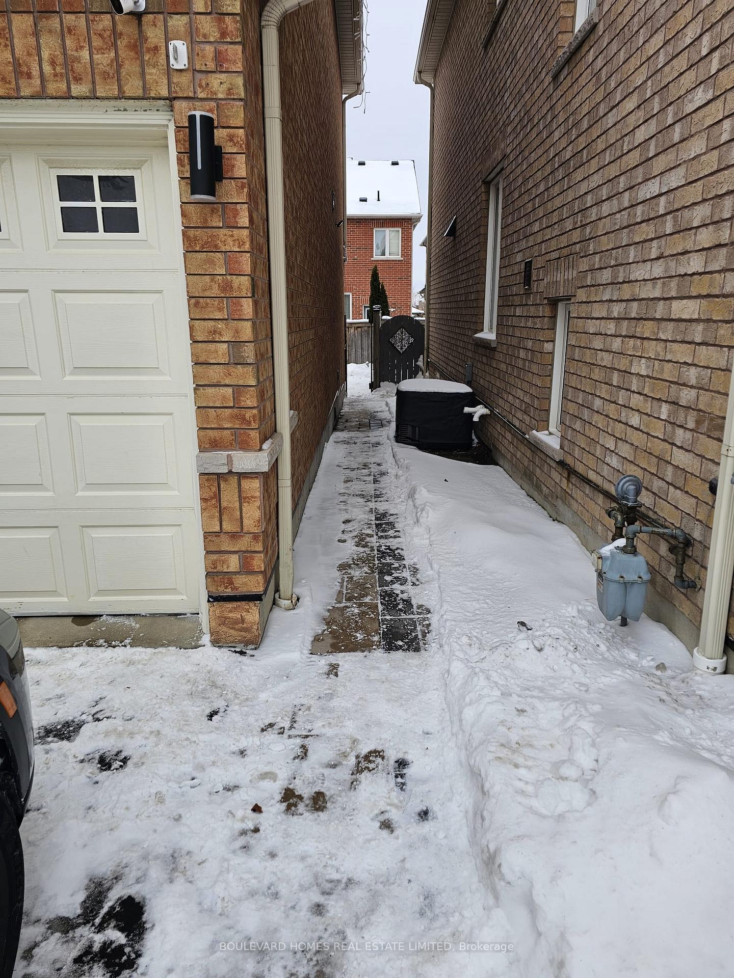 Photo 7 of 181 Williamson Drive E, Ajax, Northeast Ajax — HOMEH