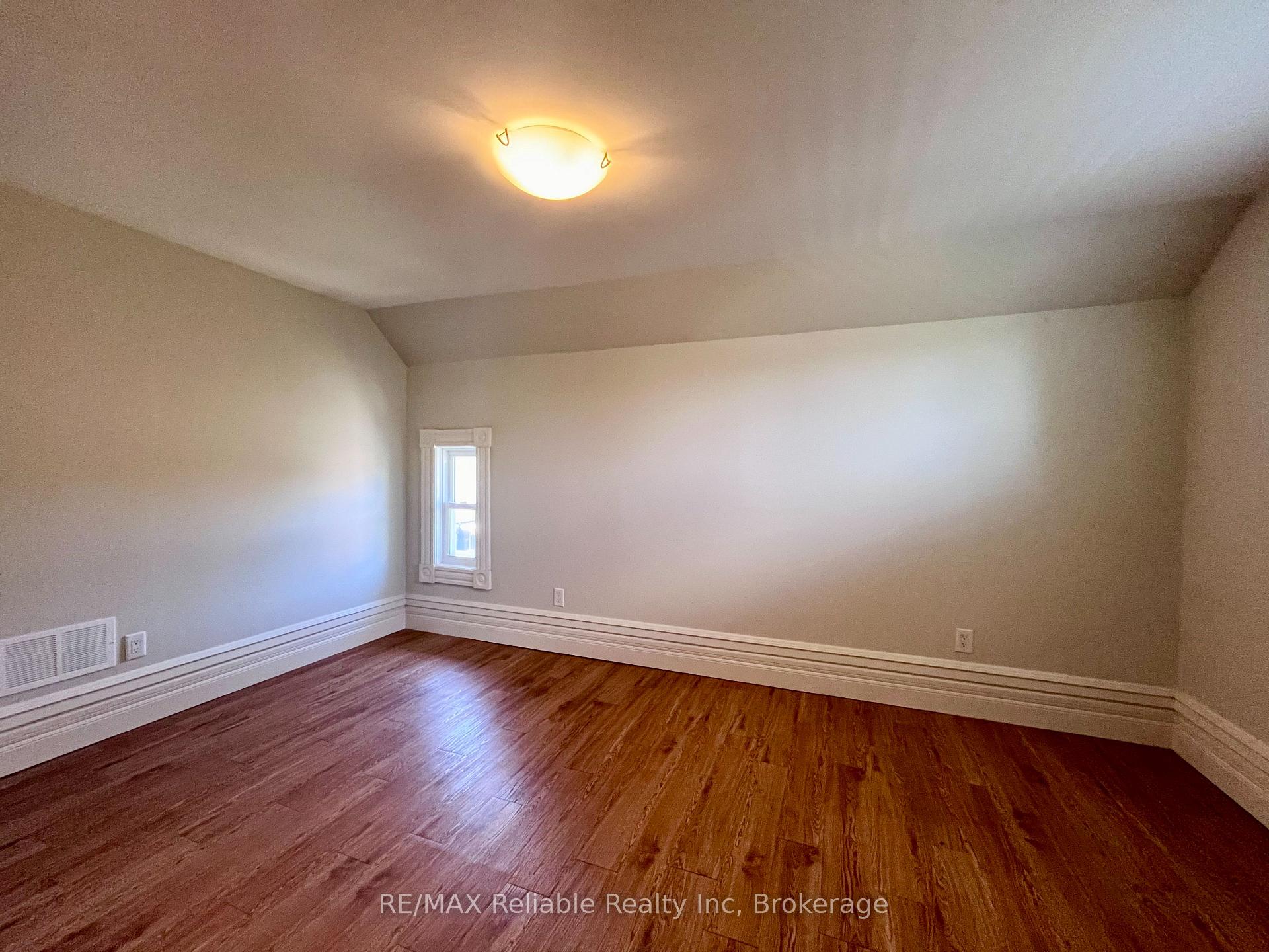 Photo 21 of 128 West Street W, Goderich, Goderich (Town) — HOMEH