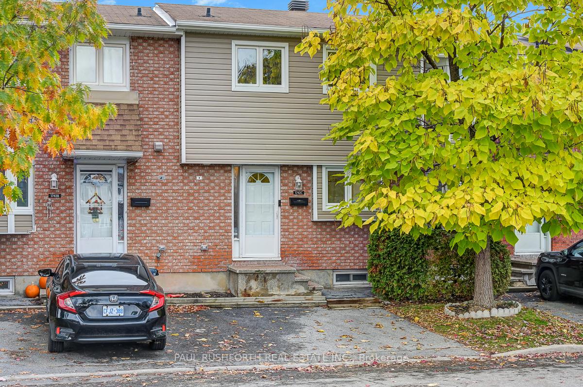 Front of Unit C, 1742 Lamoureux Drive