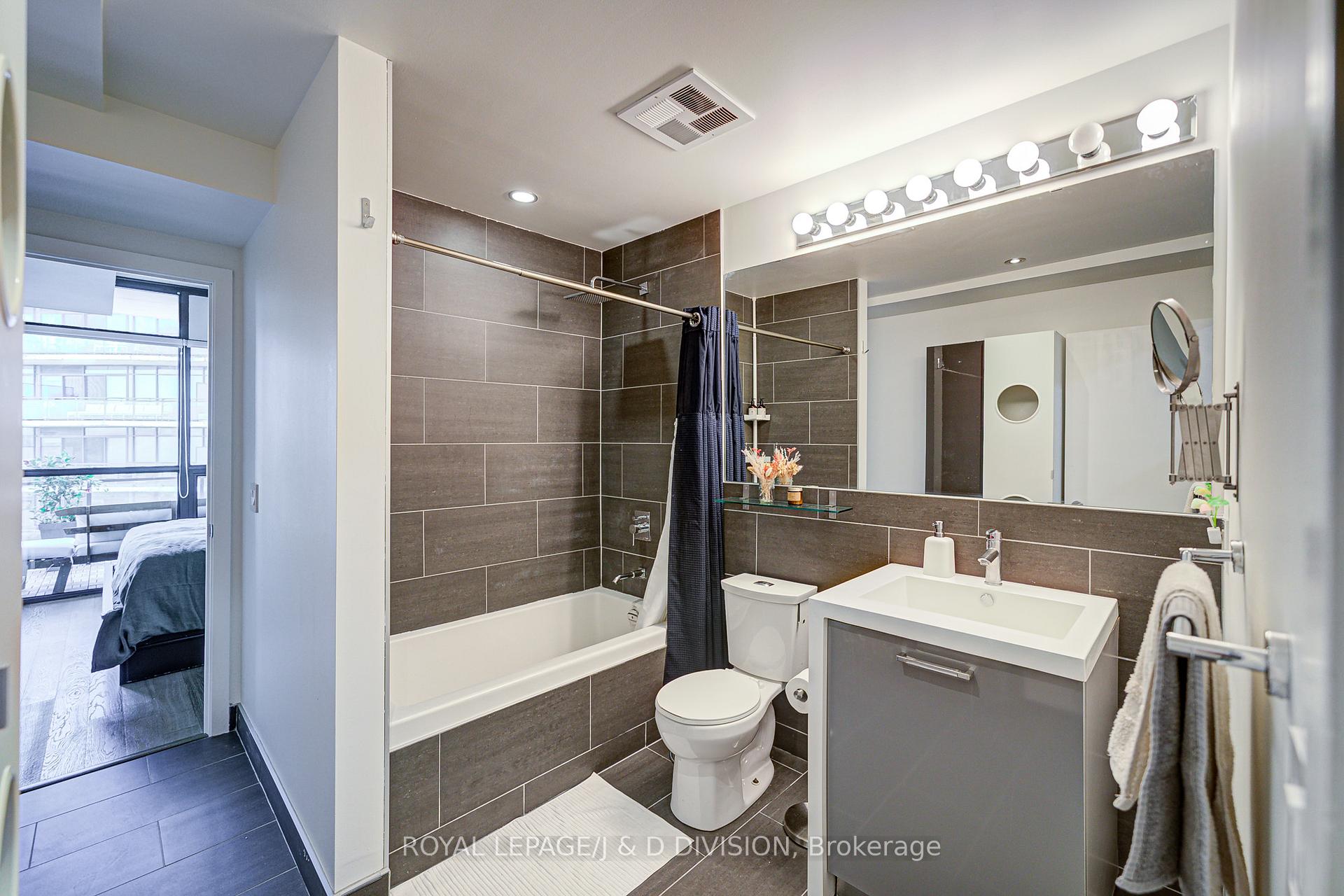 Photo 10 of Unit 810, 1201 Dundas Street E, Toronto, South Riverdale — HOMEH