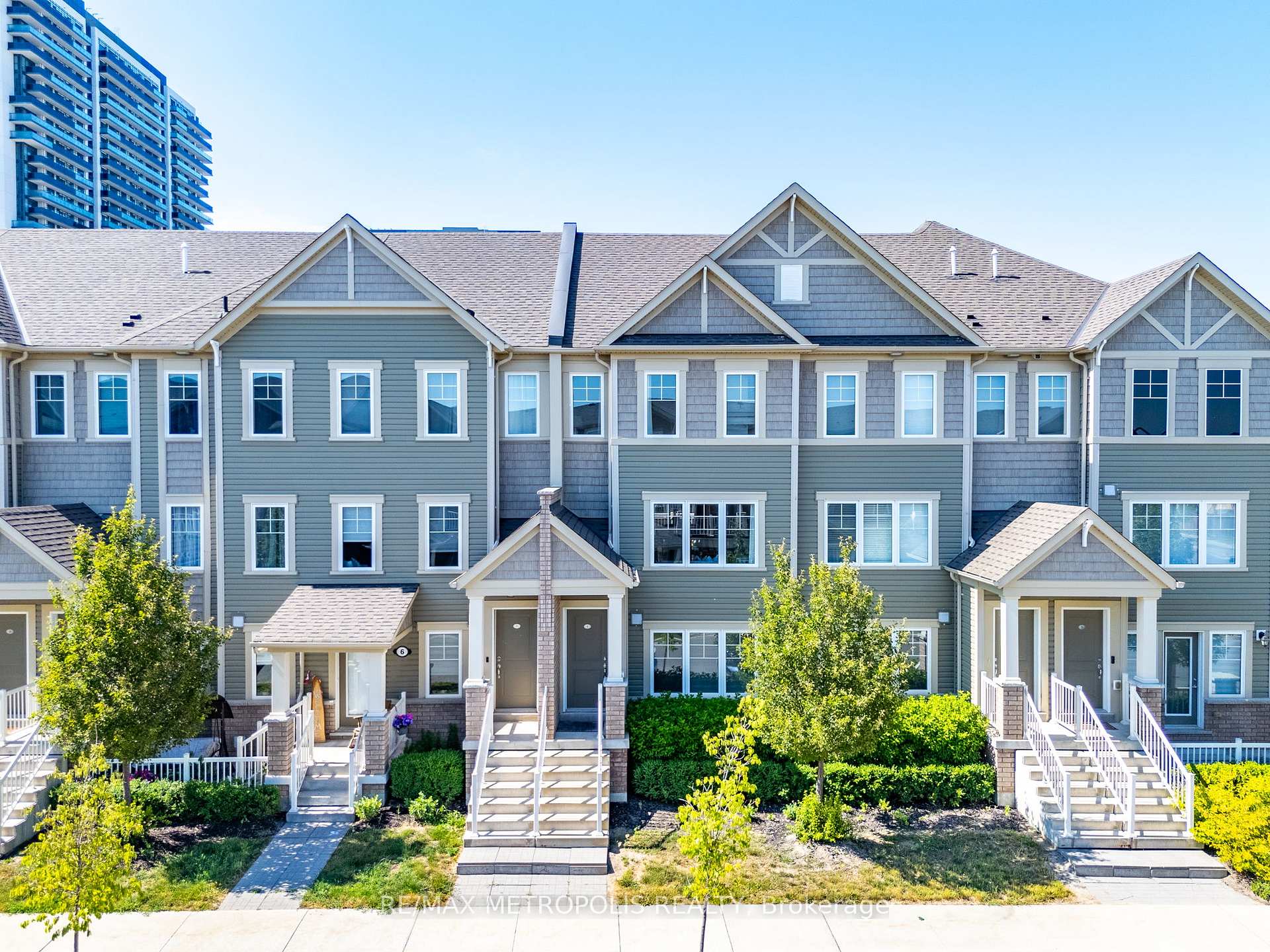 Front of Unit 4, 2500 Hill Rise Court