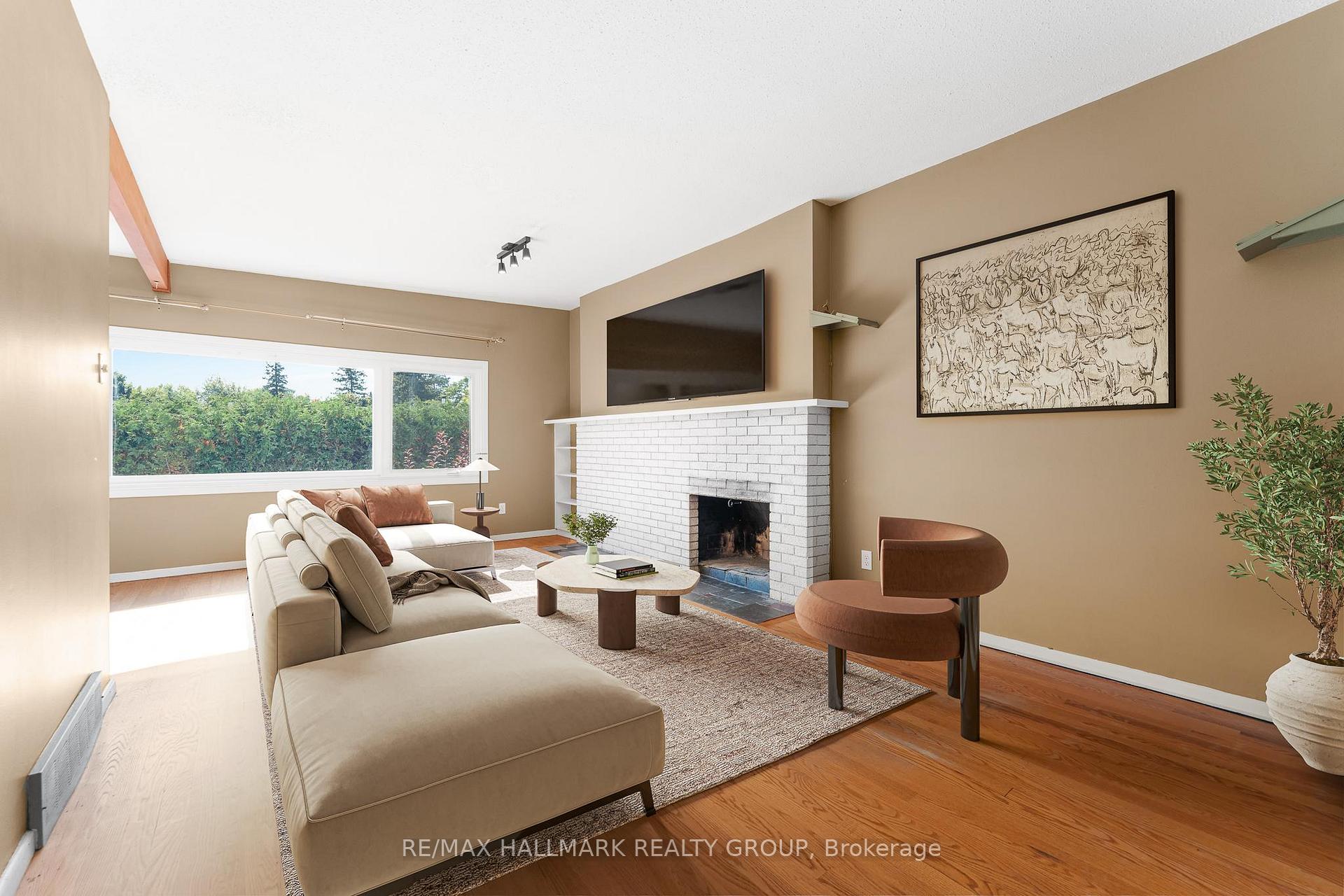 Photo 6 of 2437 Tupper Avenue, Ottawa, Hawthorne Meadows — HOMEH