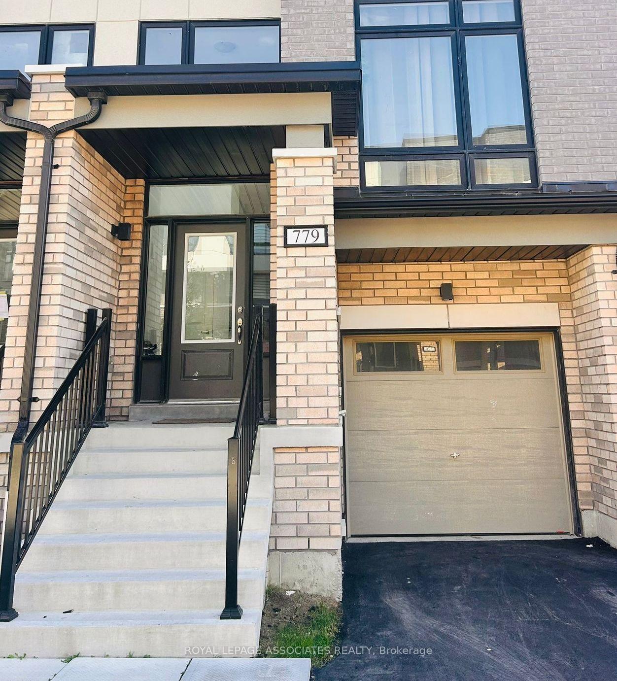 Photo 1 of 779 Heathrow Path, Oshawa, Samac — HOMEH