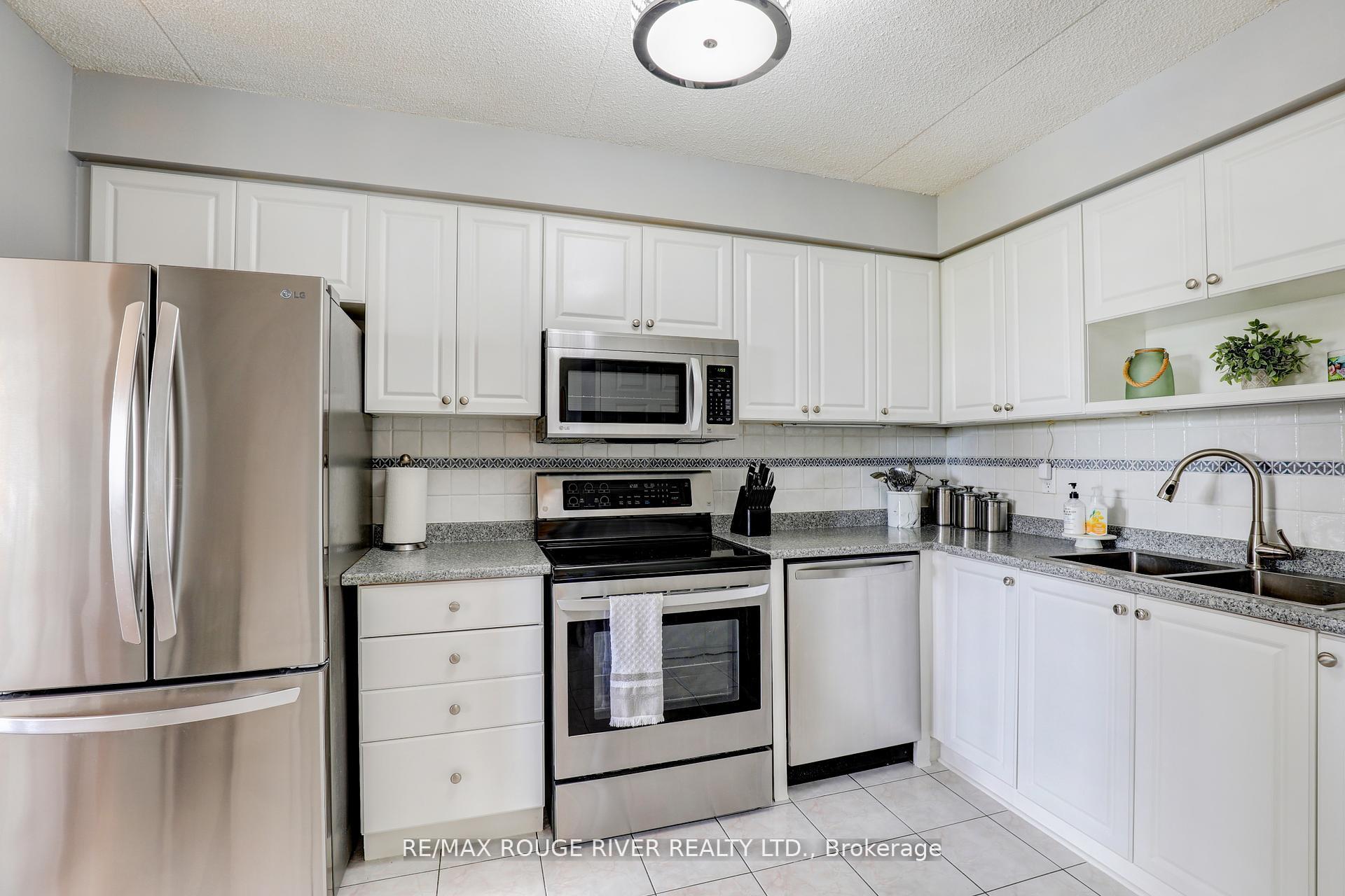 Photo 4 of Unit 311, 1540 Pickering Parkway, Pickering, Town Centre — HOMEH