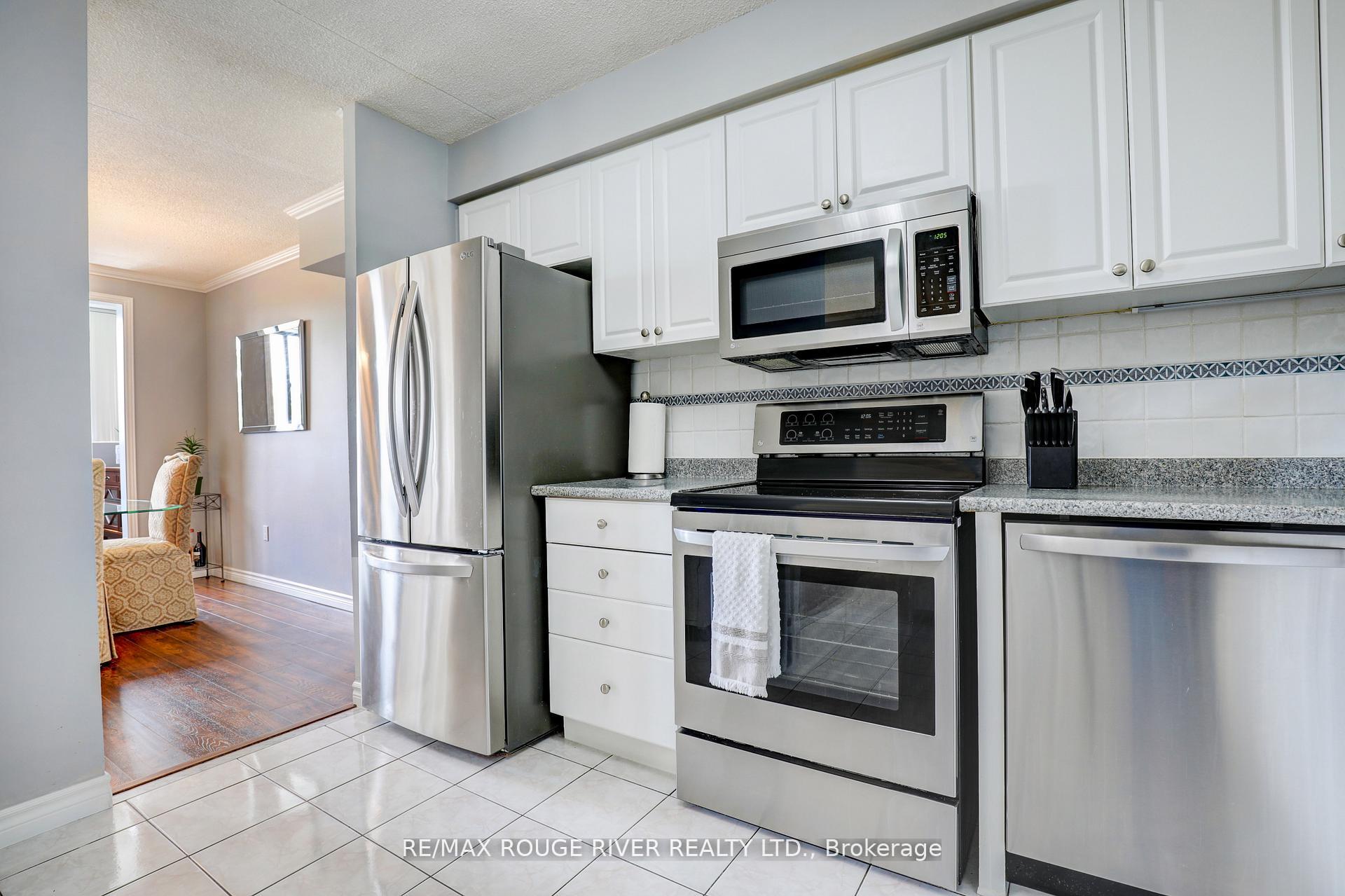 Photo 6 of Unit 311, 1540 Pickering Parkway, Pickering, Town Centre — HOMEH