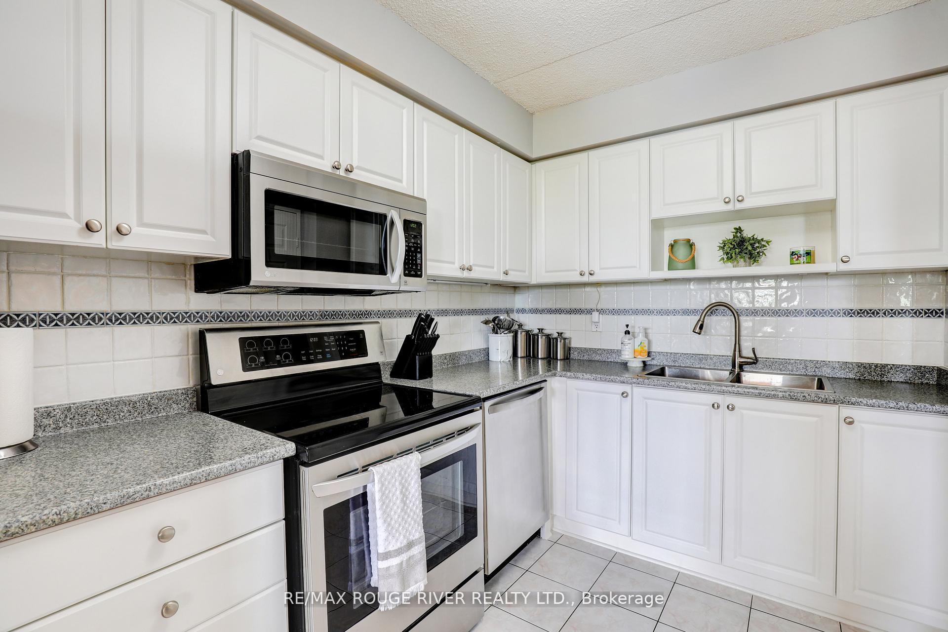Photo 7 of Unit 311, 1540 Pickering Parkway, Pickering, Town Centre — HOMEH