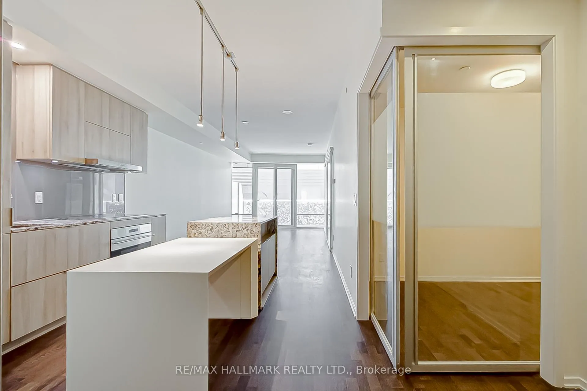 Photo 3 of Unit 314, 1 Bloor Street E, Toronto, Church-Yonge Corridor — HOMEH