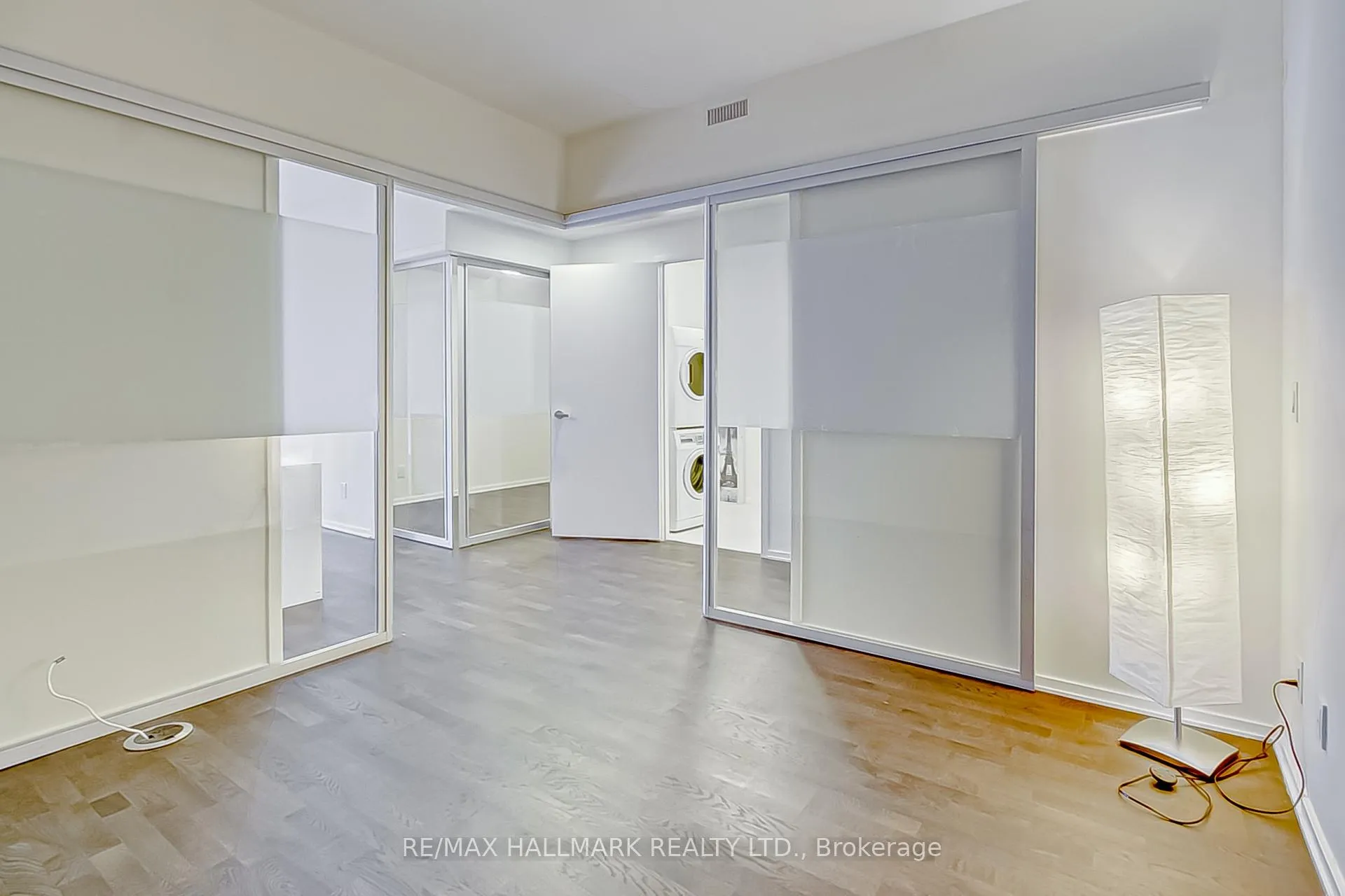 Photo 8 of Unit 314, 1 Bloor Street E, Toronto, Church-Yonge Corridor — HOMEH