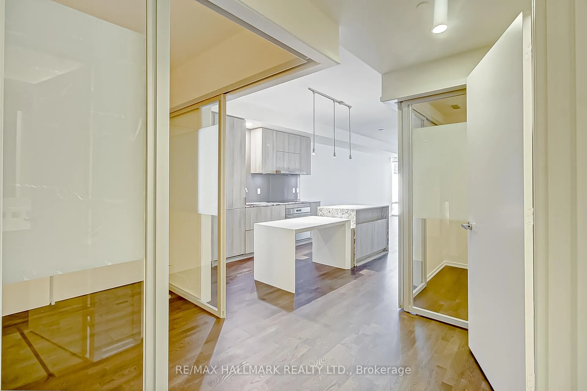 Photo 10 of Unit 314, 1 Bloor Street E, Toronto, Church-Yonge Corridor — HOMEH