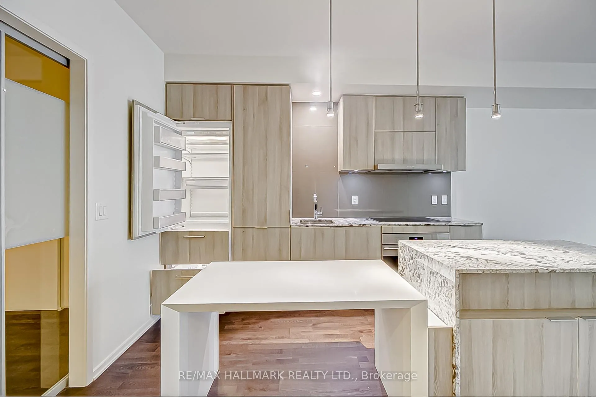 Photo 13 of Unit 314, 1 Bloor Street E, Toronto, Church-Yonge Corridor — HOMEH