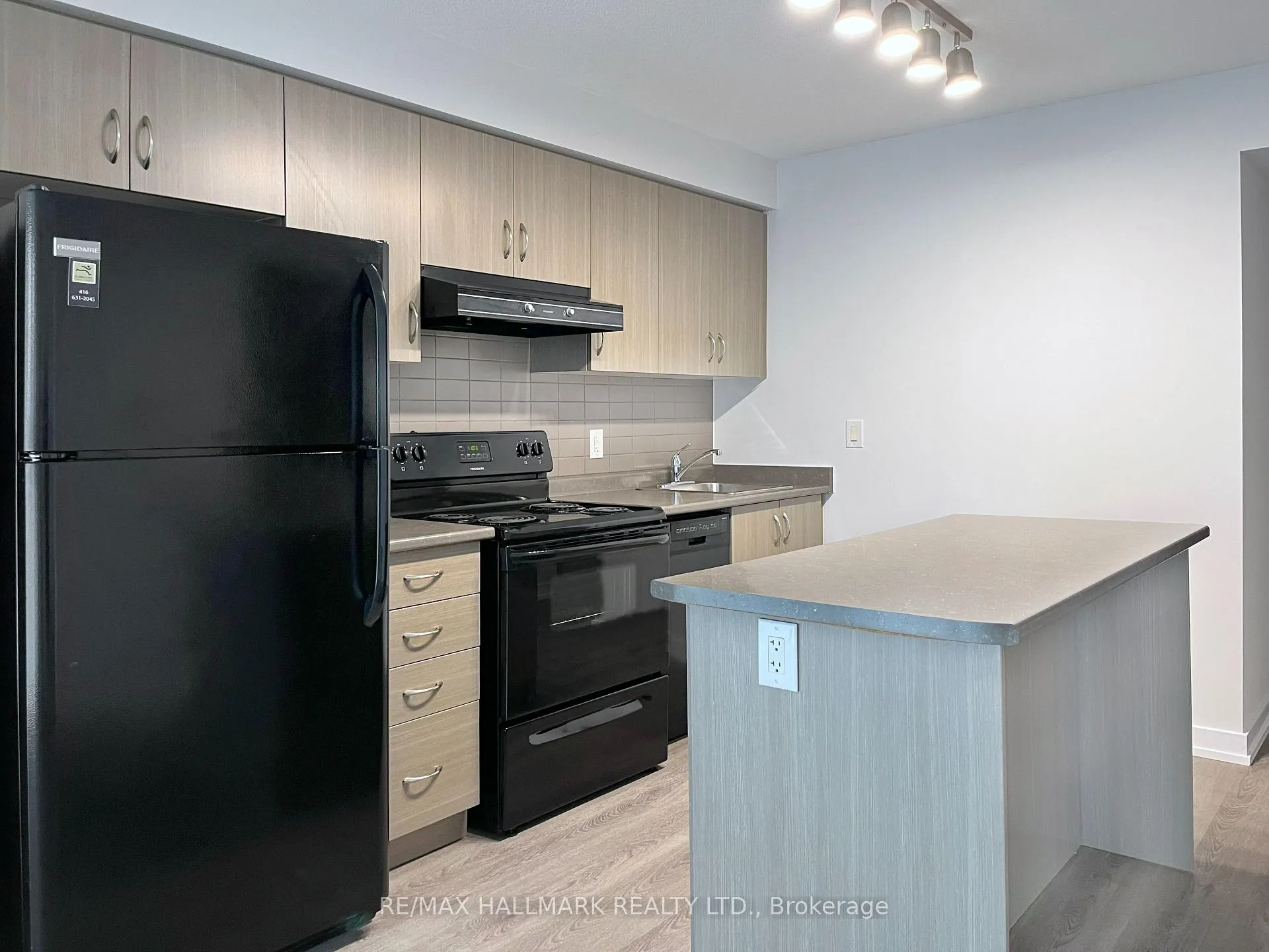 Photo 6 of Unit 918, 132 Berkeley Street, Toronto, Moss Park — HOMEH