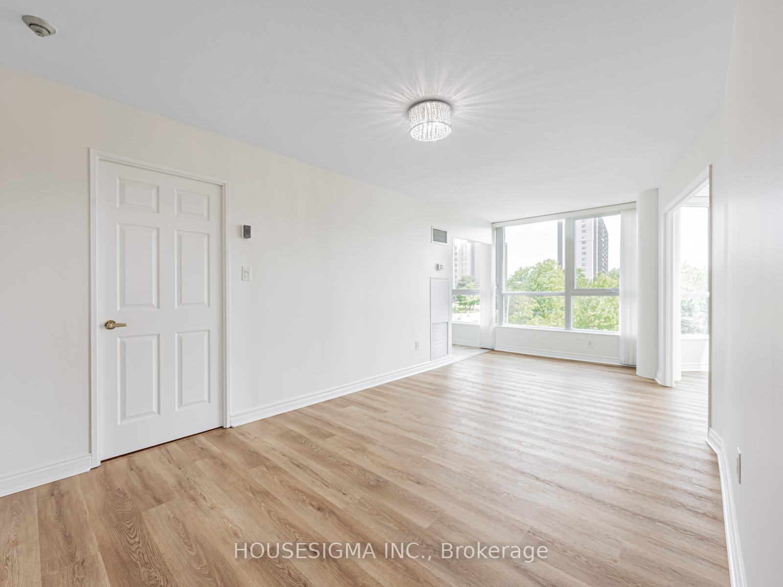 Photo 6 of Unit 403, 3233 Eglinton Avenue E, Scarborough, Scarborough Village — HOMEH