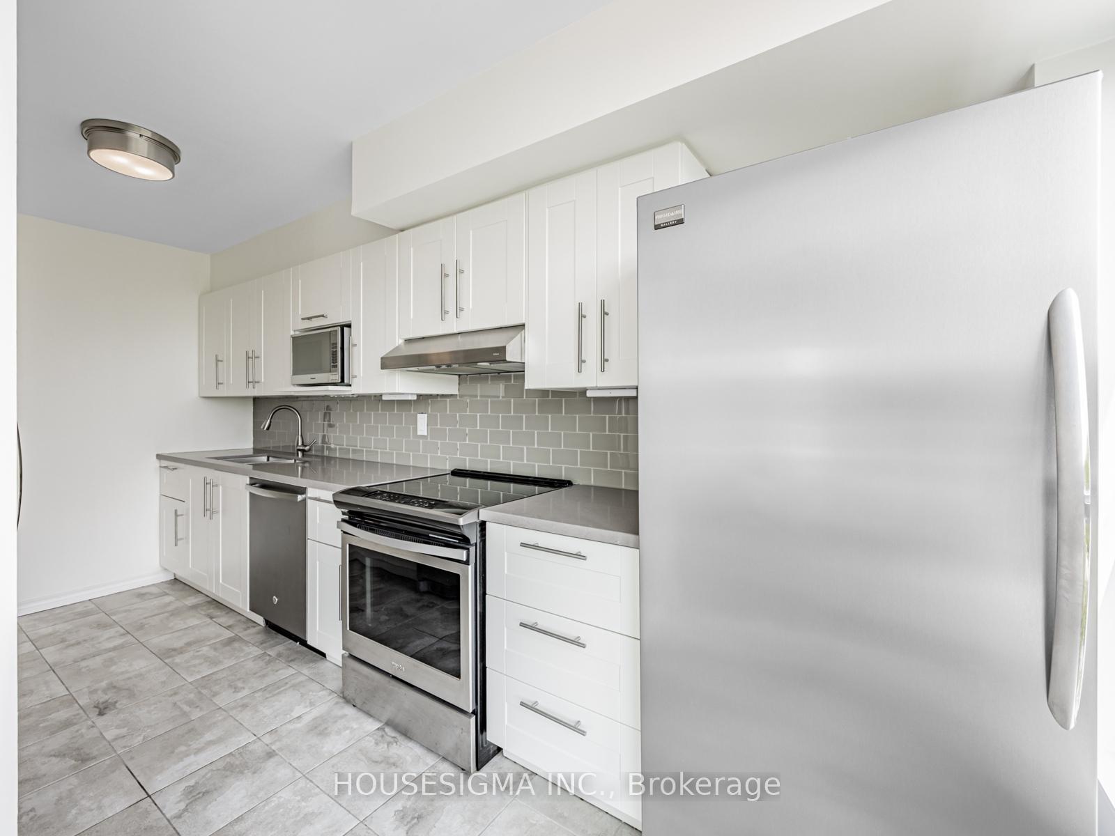 Photo 8 of Unit 403, 3233 Eglinton Avenue E, Scarborough, Scarborough Village — HOMEH