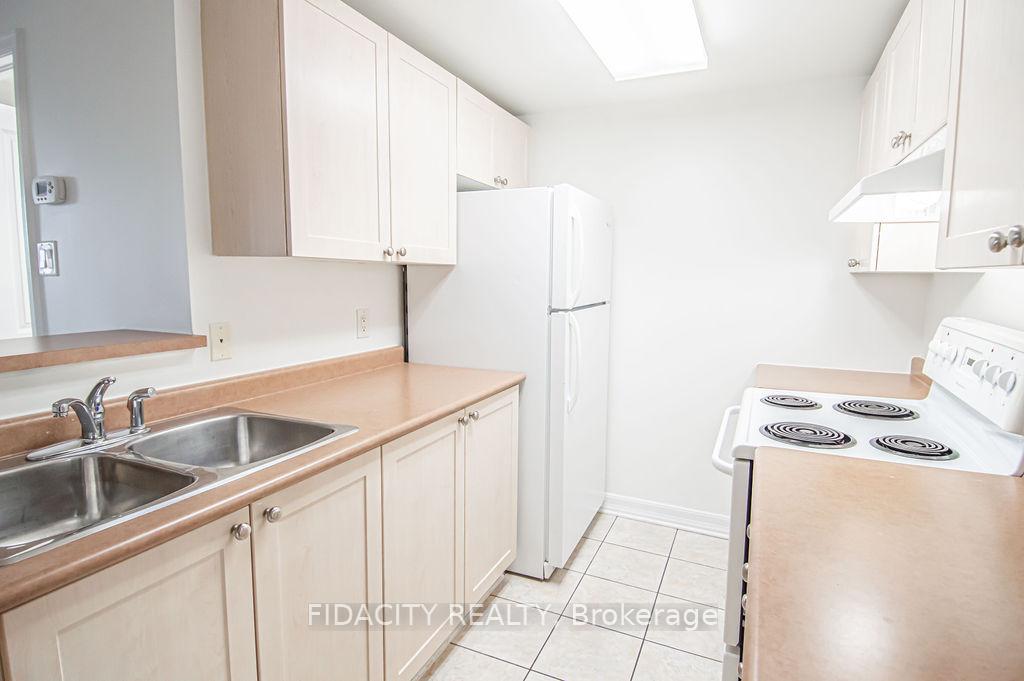 Photo 4 of Unit 7D, 310 Central Park Drive, Ottawa, Central Park — HOMEH