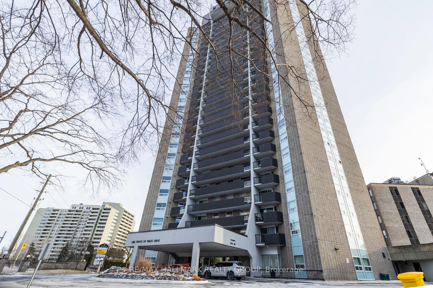 Front of Unit 806, 1380 Prince Of Wales Drive