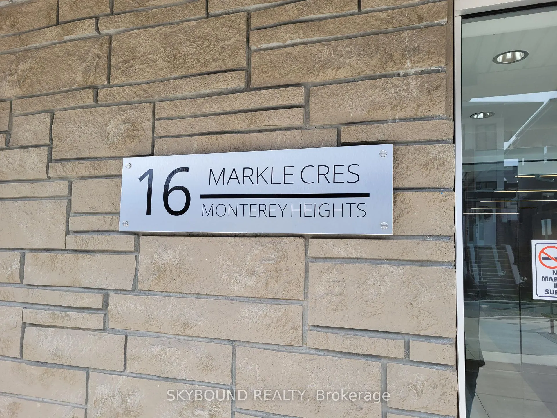 Photo 3 of Unit 301, 16 Markle Crescent, Hamilton, Ancaster — HOMEH