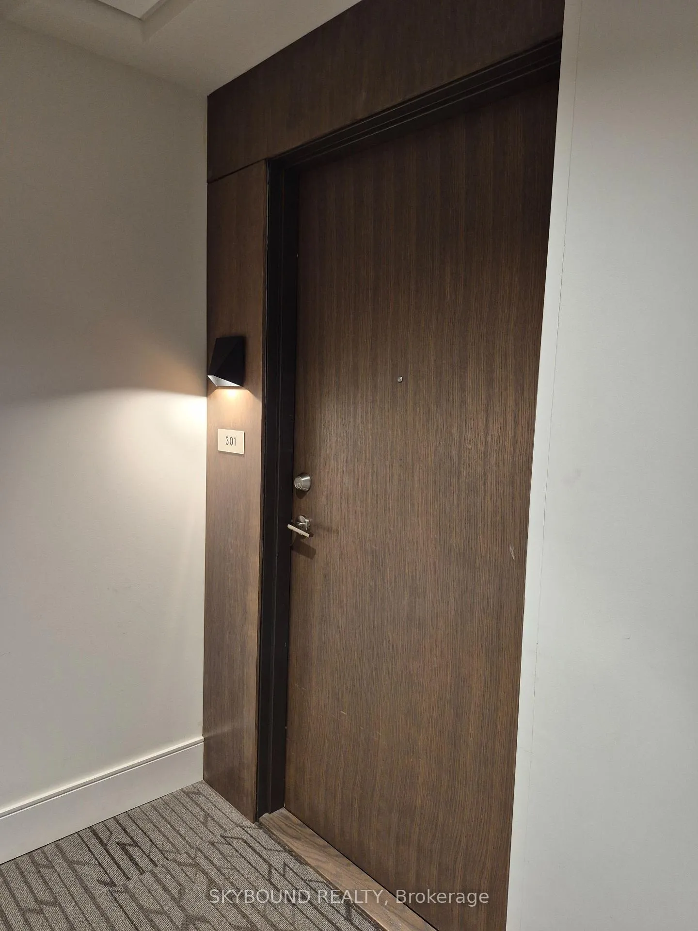 Photo 7 of Unit 301, 16 Markle Crescent, Hamilton, Ancaster — HOMEH