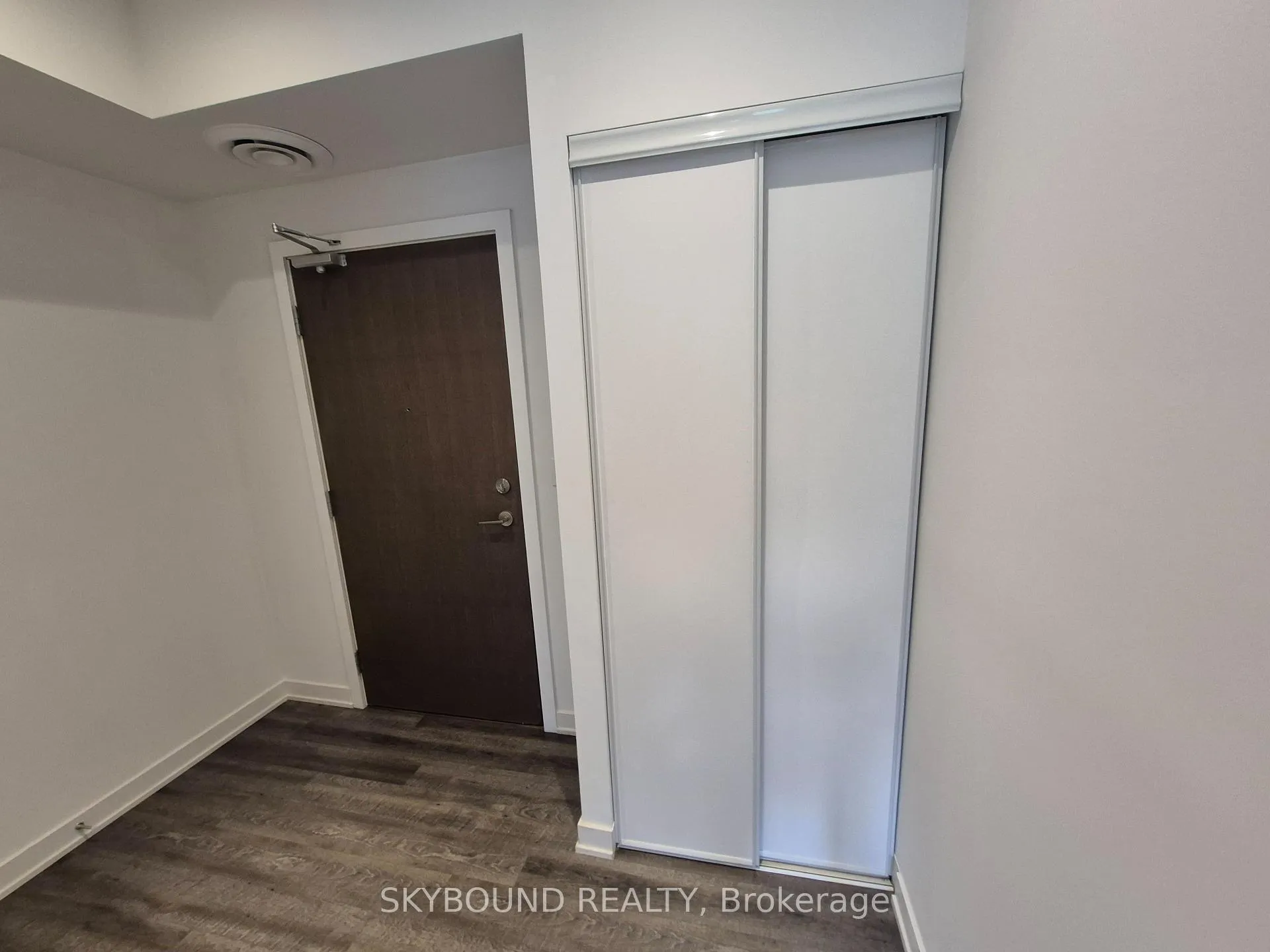Photo 10 of Unit 301, 16 Markle Crescent, Hamilton, Ancaster — HOMEH