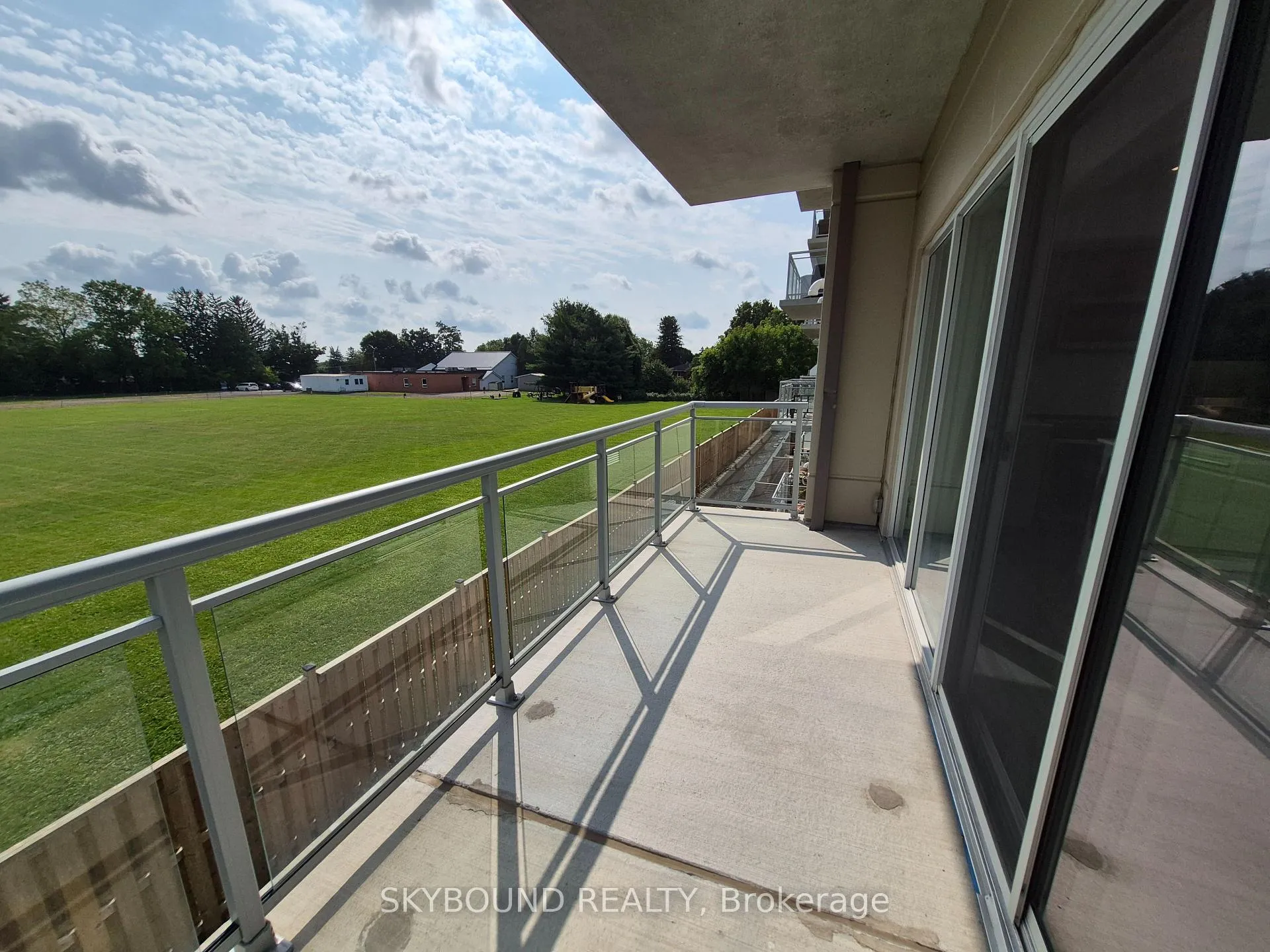 Photo 22 of Unit 301, 16 Markle Crescent, Hamilton, Ancaster — HOMEH