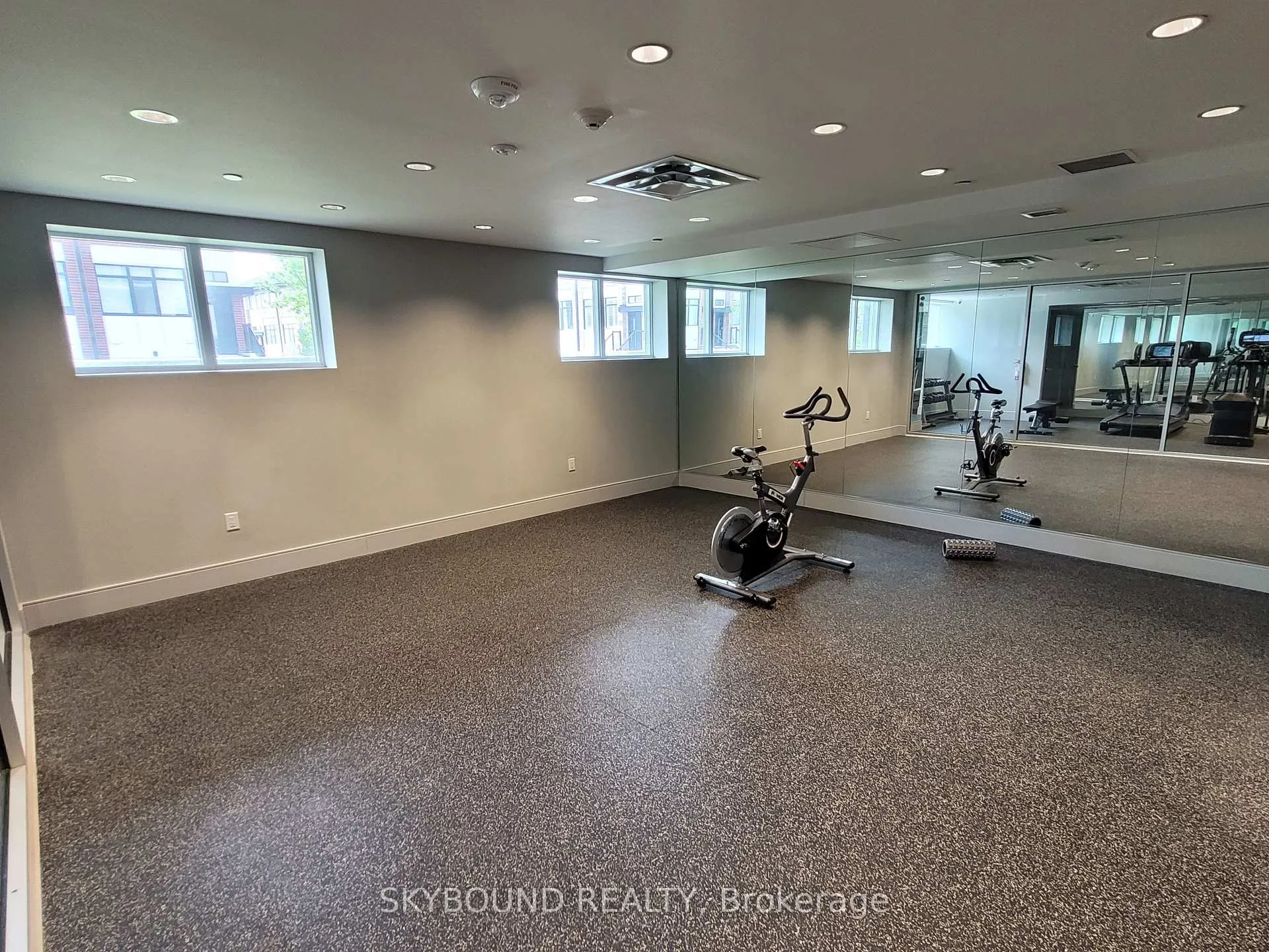 Photo 33 of Unit 301, 16 Markle Crescent, Hamilton, Ancaster — HOMEH