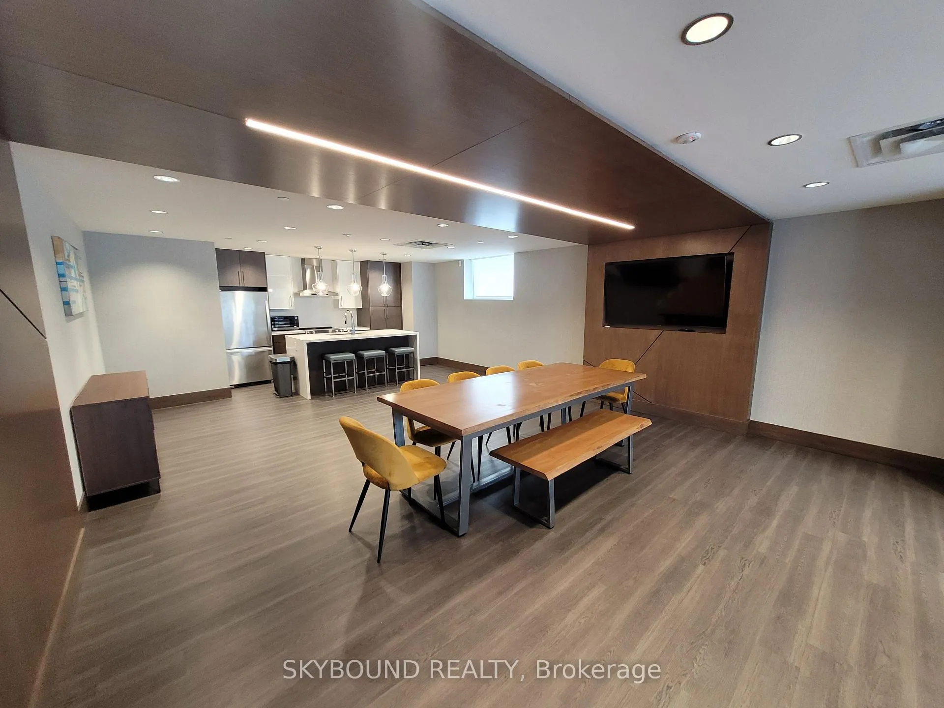 Photo 35 of Unit 301, 16 Markle Crescent, Hamilton, Ancaster — HOMEH