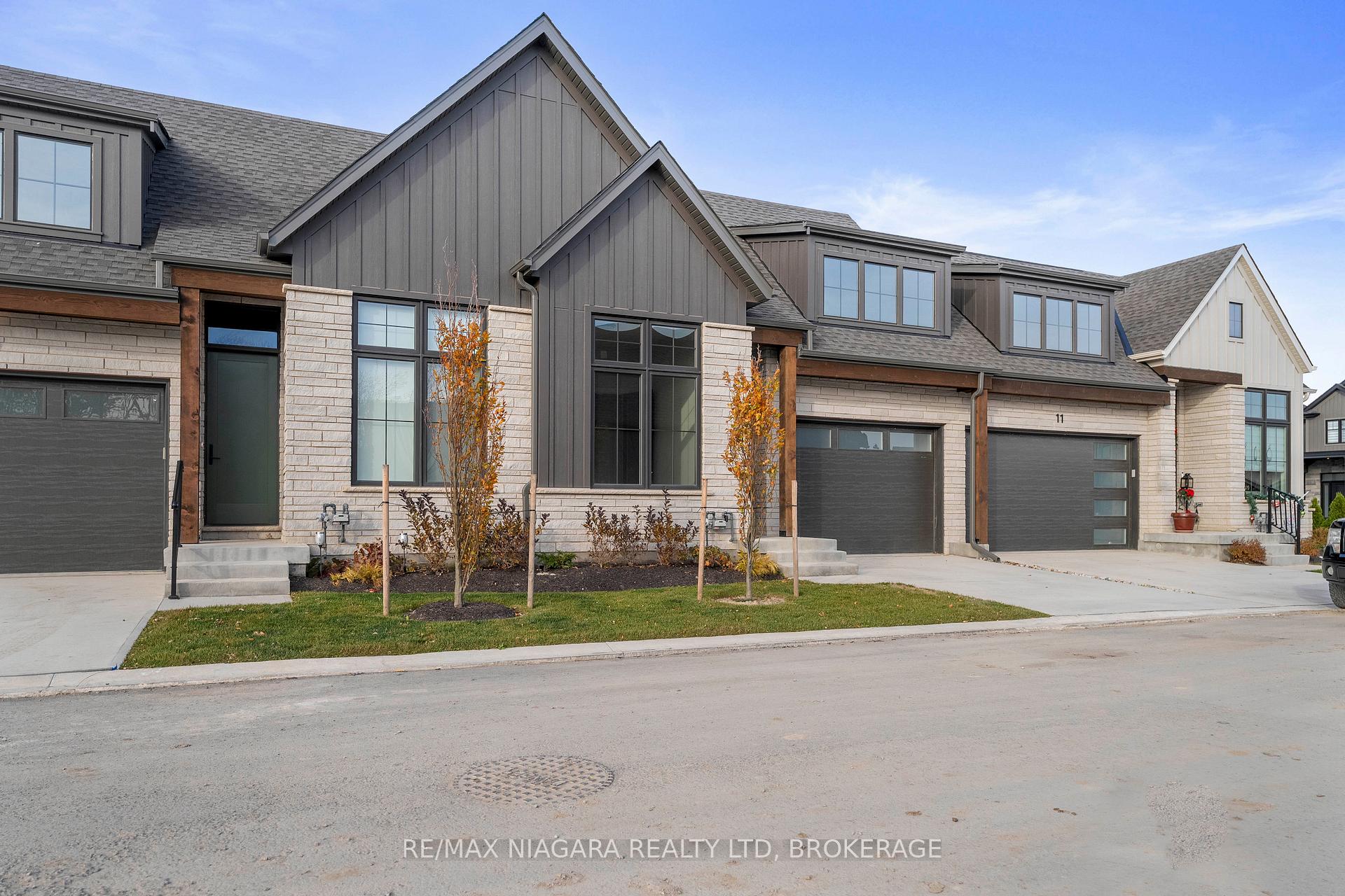 Photo 2 of Unit 10, 41 Ivy Crescent, Thorold, Confederation Heights — HOMEH