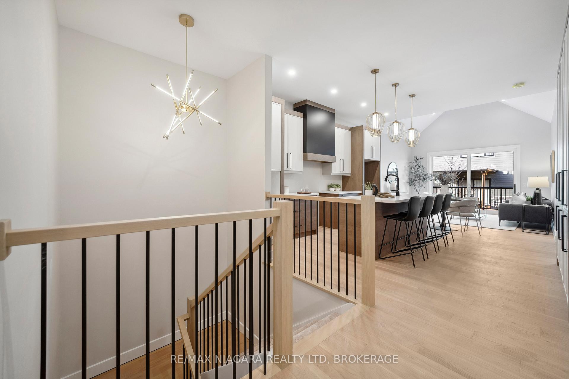 Photo 10 of Unit 10, 41 Ivy Crescent, Thorold, Confederation Heights — HOMEH