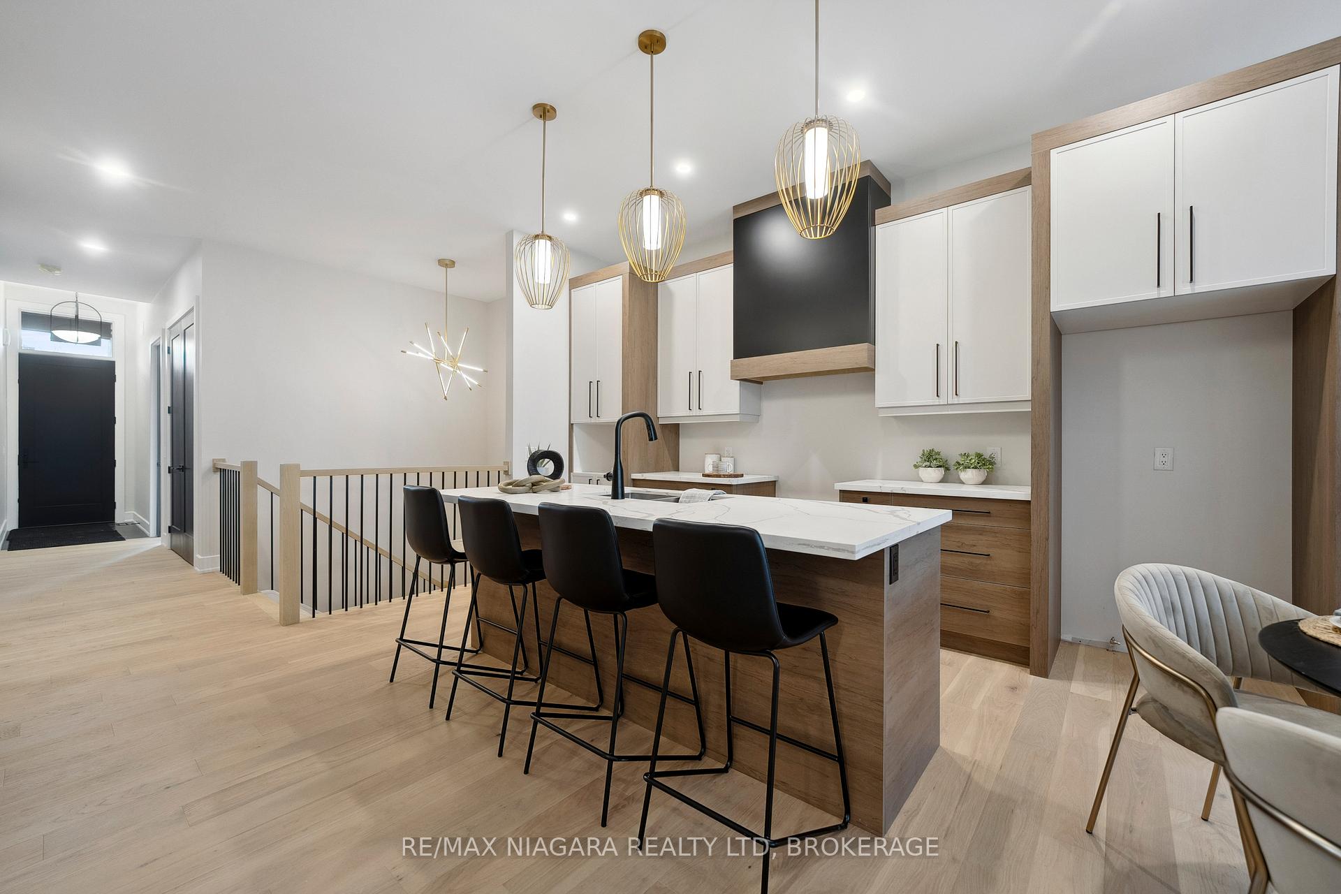Photo 15 of Unit 10, 41 Ivy Crescent, Thorold, Confederation Heights — HOMEH
