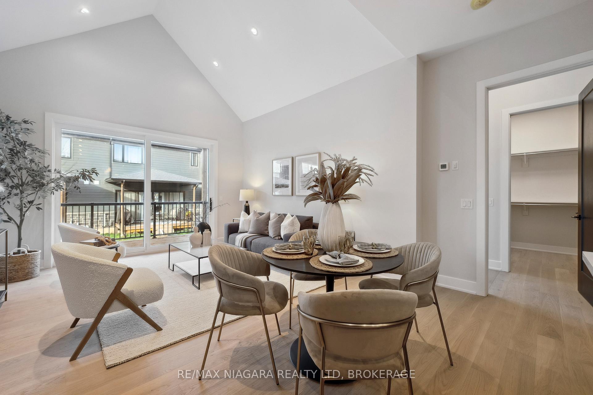 Photo 17 of Unit 10, 41 Ivy Crescent, Thorold, Confederation Heights — HOMEH