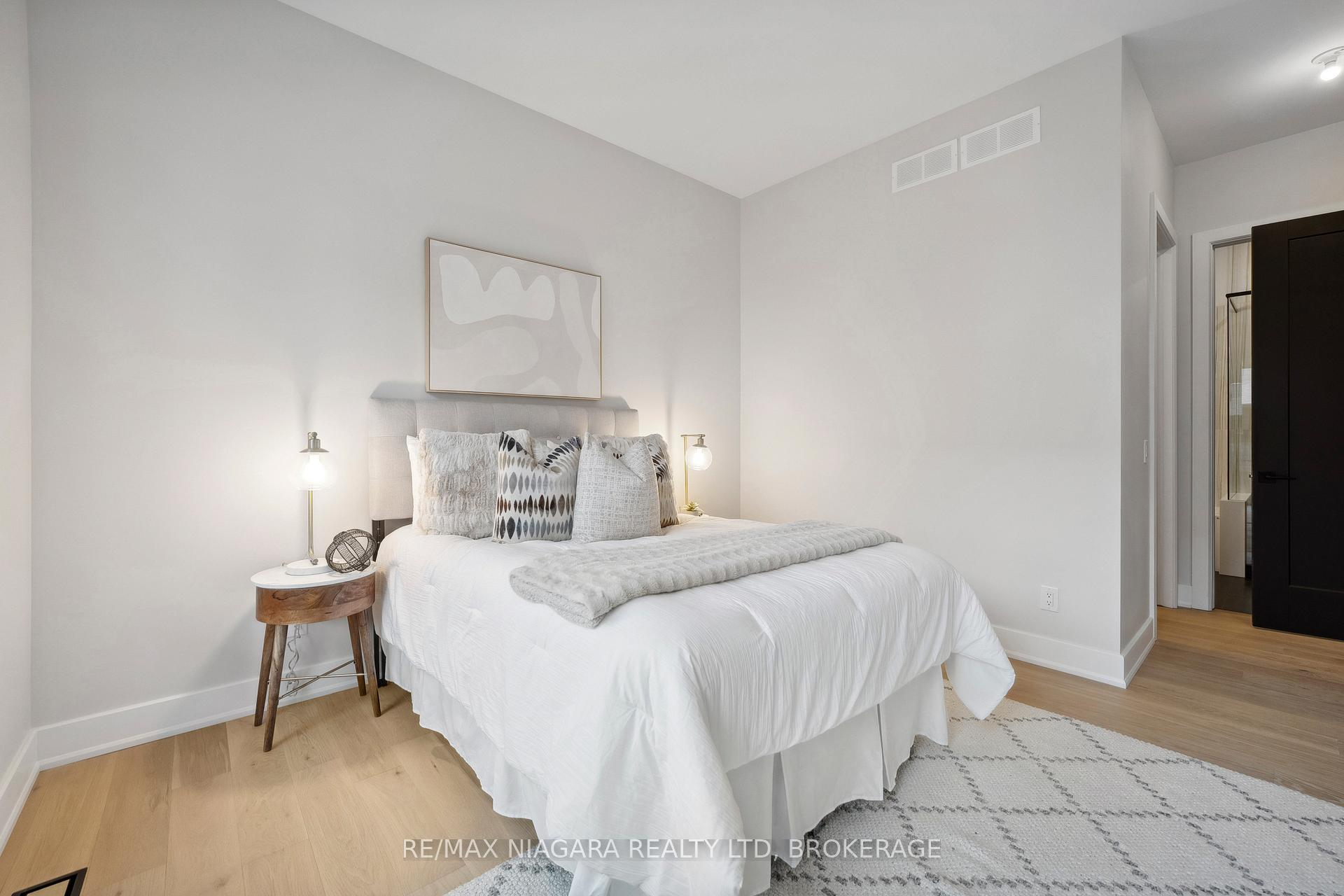 Photo 23 of Unit 10, 41 Ivy Crescent, Thorold, Confederation Heights — HOMEH