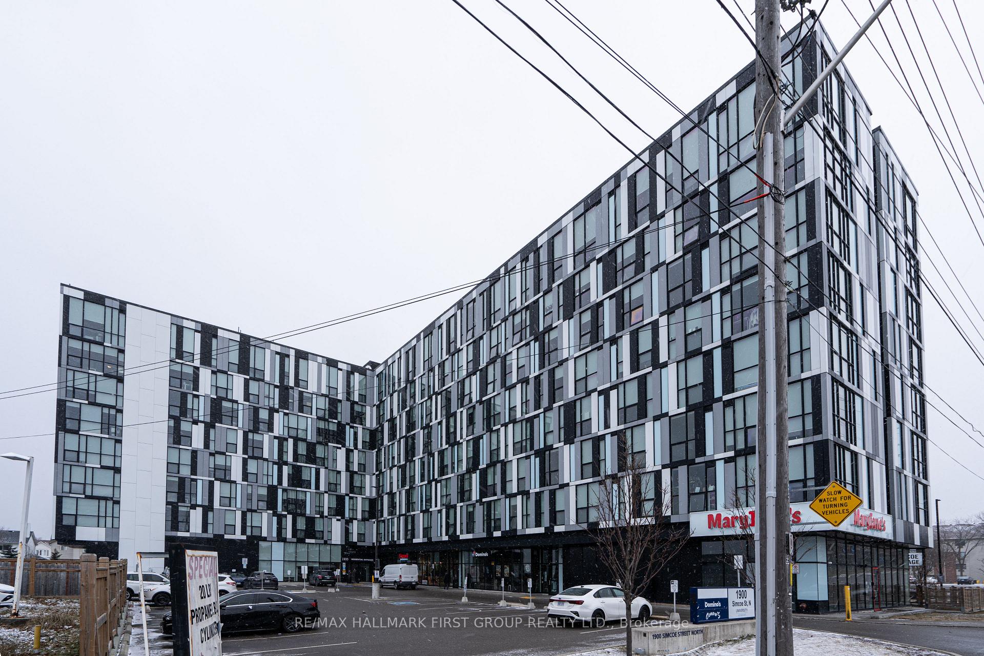 Front of Unit 726, 1900 Simcoe Street N