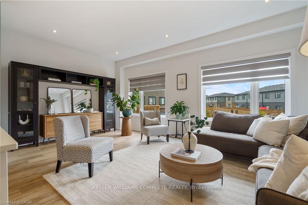 Photo 6 of 52 Cadwell Lane, Hamilton, Mountview — HOMEH