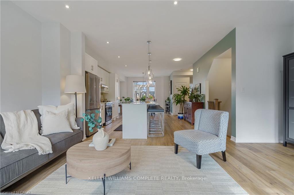 Photo 9 of 52 Cadwell Lane, Hamilton, Mountview — HOMEH