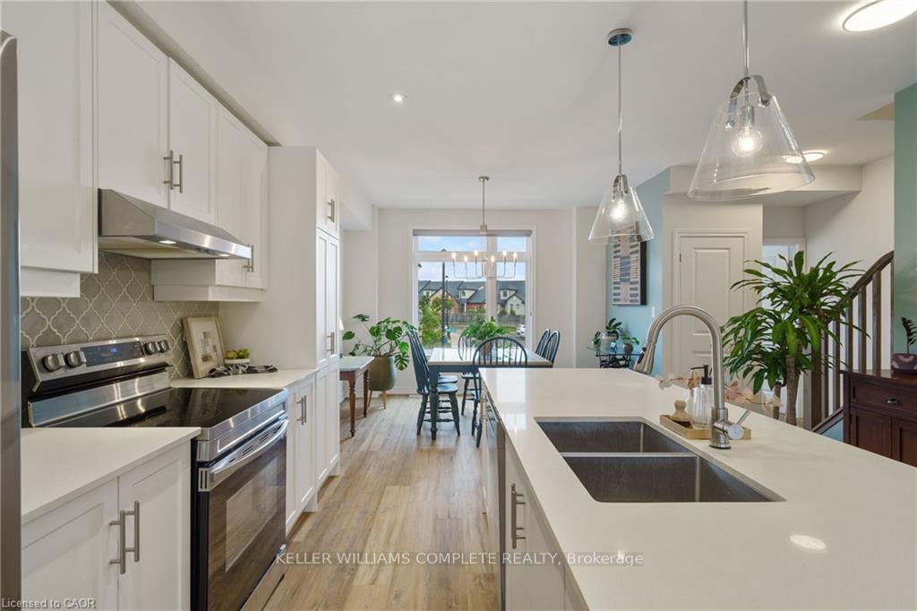 Photo 16 of 52 Cadwell Lane, Hamilton, Mountview — HOMEH