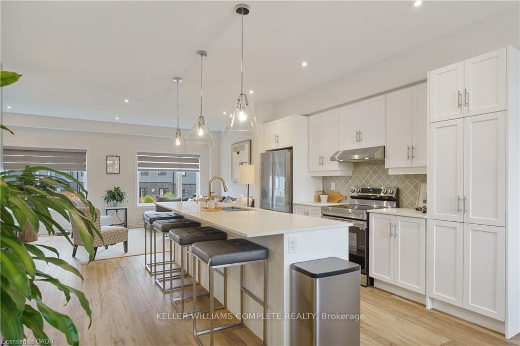 Photo 18 of 52 Cadwell Lane, Hamilton, Mountview — HOMEH
