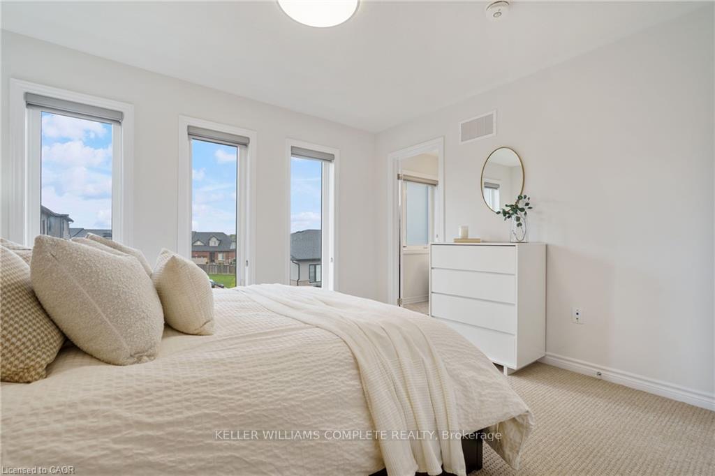 Photo 27 of 52 Cadwell Lane, Hamilton, Mountview — HOMEH