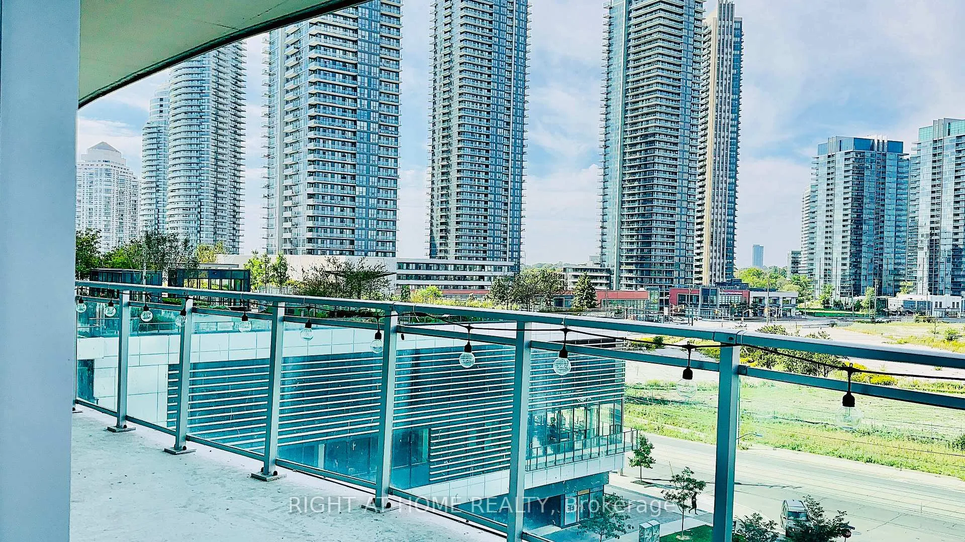 Photo 15 of Unit 504, 33 Shore Breeze Drive, Etobicoke, Mimico — HOMEH