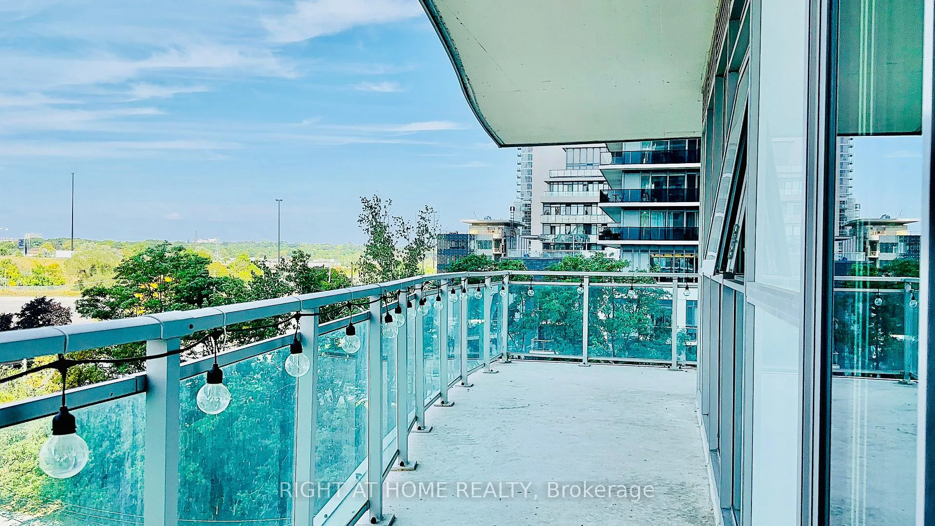Photo 16 of Unit 504, 33 Shore Breeze Drive, Etobicoke, Mimico — HOMEH