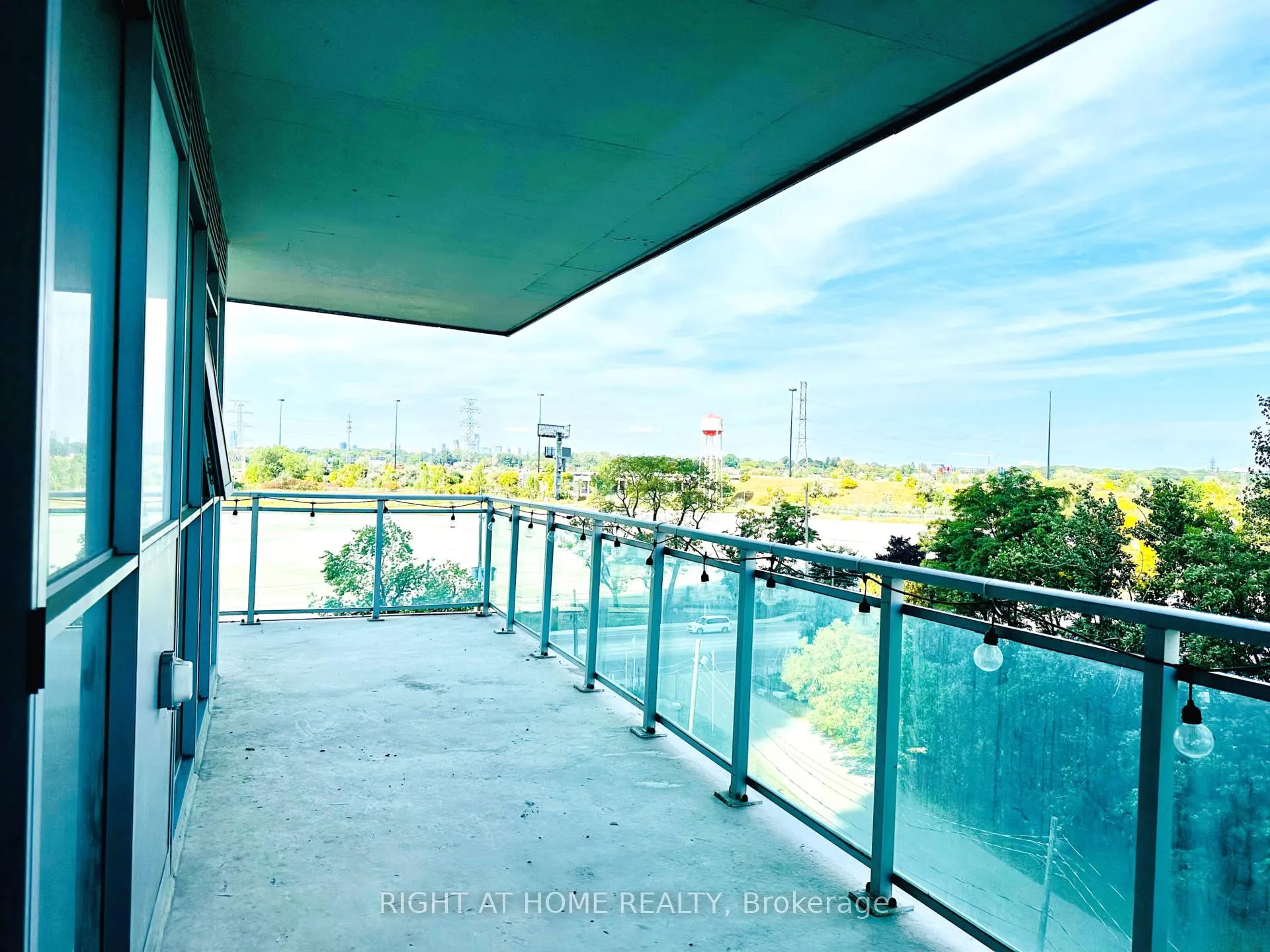 Photo 19 of Unit 504, 33 Shore Breeze Drive, Etobicoke, Mimico — HOMEH