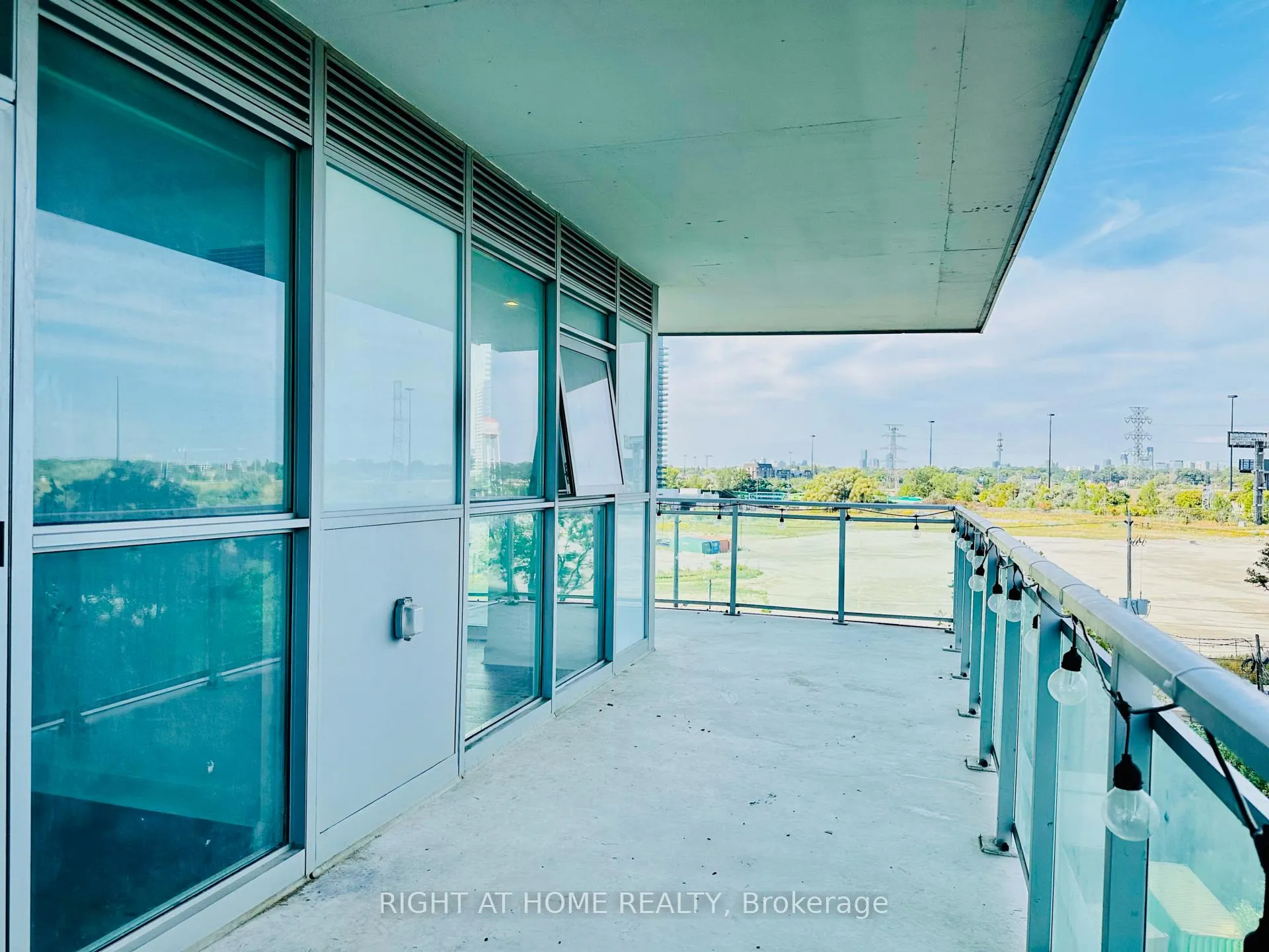 Photo 20 of Unit 504, 33 Shore Breeze Drive, Etobicoke, Mimico — HOMEH