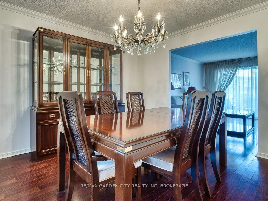 Photo 6 of 21 Bascary Crescent, St. Catharines, Rykert/Vansickle — HOMEH