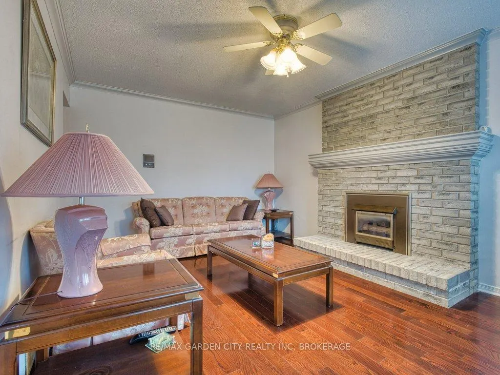 Photo 10 of 21 Bascary Crescent, St. Catharines, Rykert/Vansickle — HOMEH