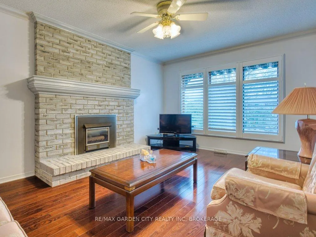 Photo 11 of 21 Bascary Crescent, St. Catharines, Rykert/Vansickle — HOMEH