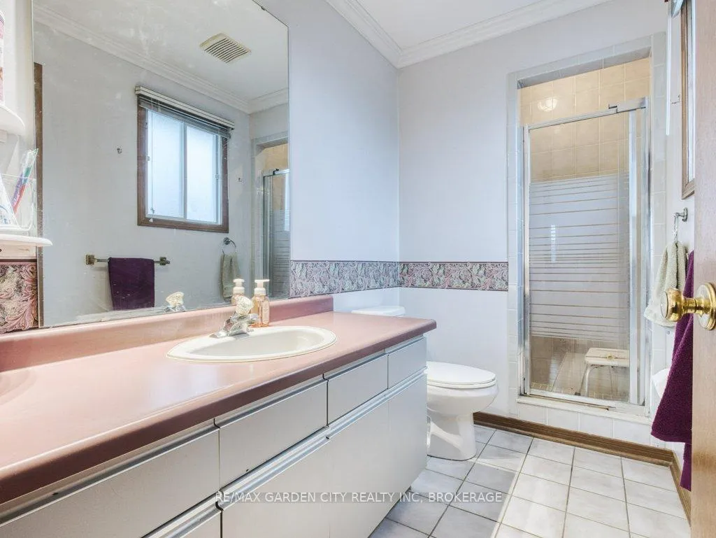 Photo 20 of 21 Bascary Crescent, St. Catharines, Rykert/Vansickle — HOMEH