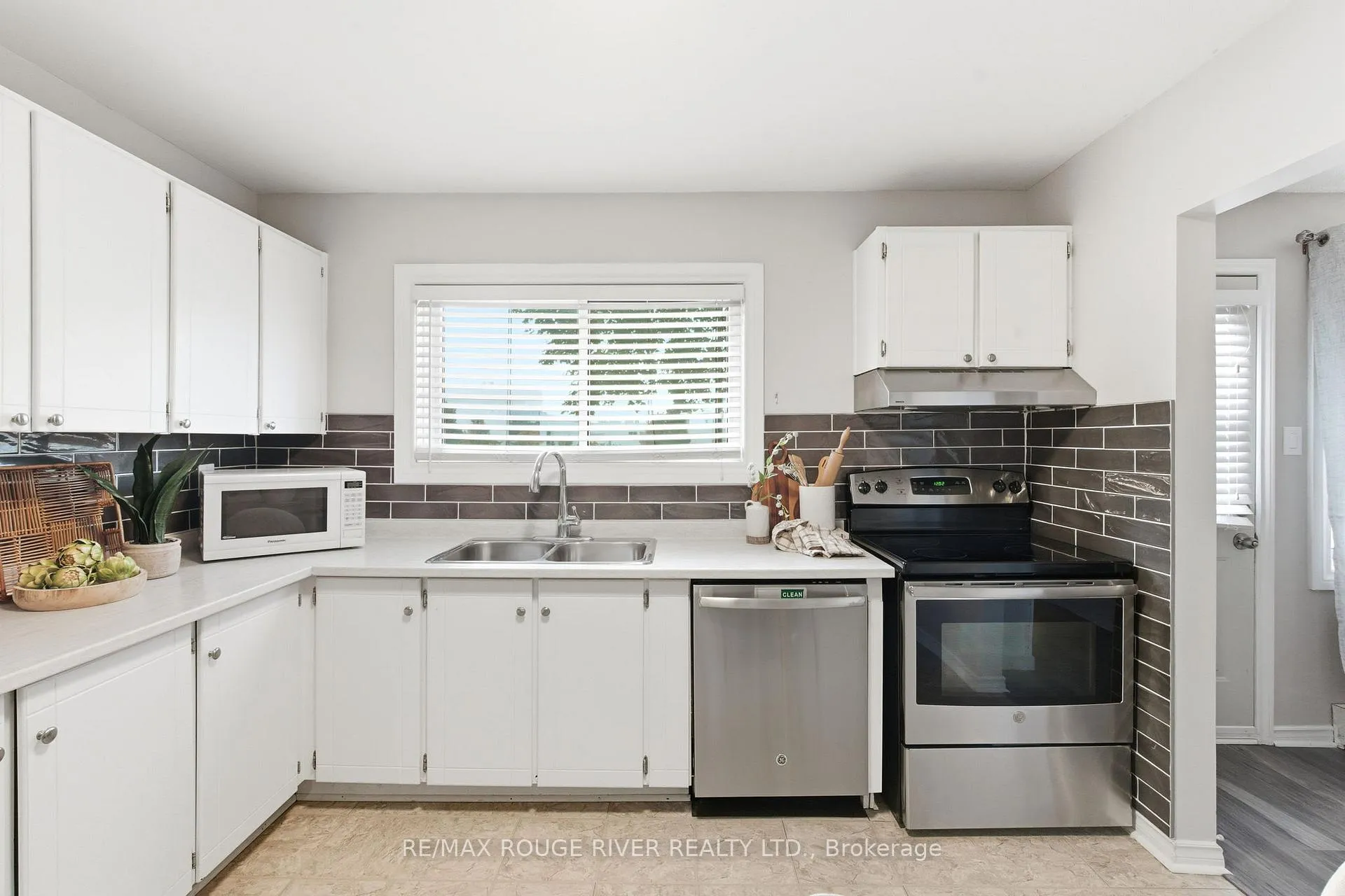 Photo 9 of Unit 65, 1010 Glen Street, Oshawa, Lakeview — HOMEH
