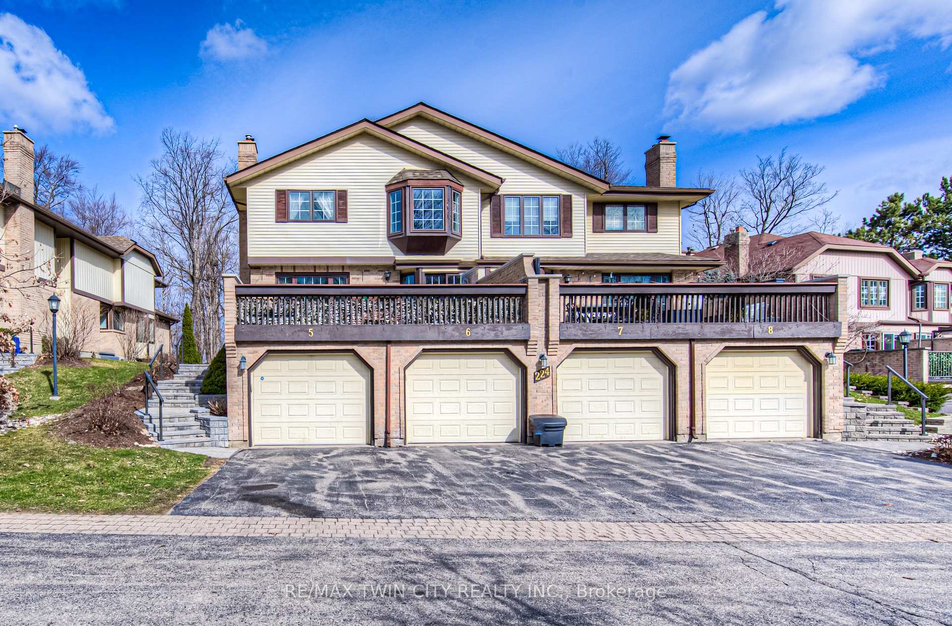 Photo 1 of Unit 5, 224 Kingswood Drive, Kitchener — HOMEH